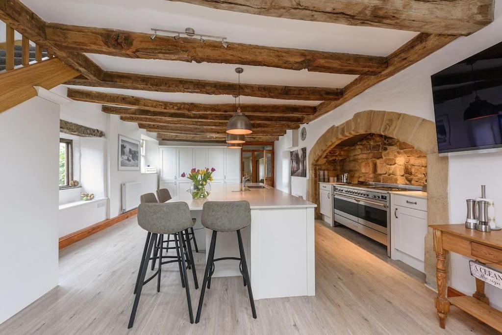 10 Bed Stunning House In Village, With Hot Tub Ovingham Ngoại thất bức ảnh